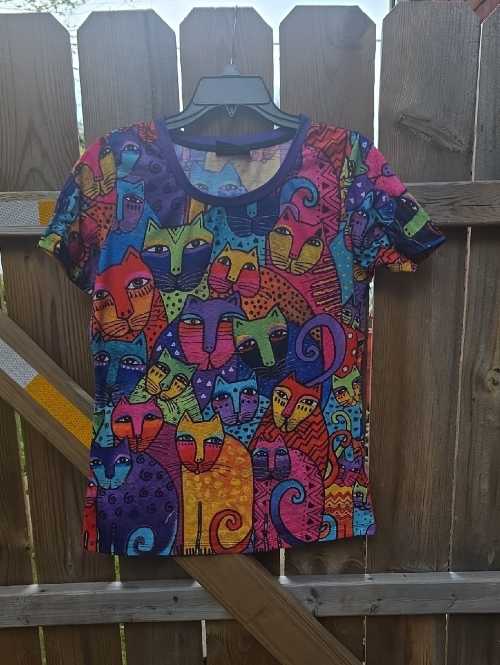 Laurel Burch Multi‑Color Cat Print Short Sleeve Top